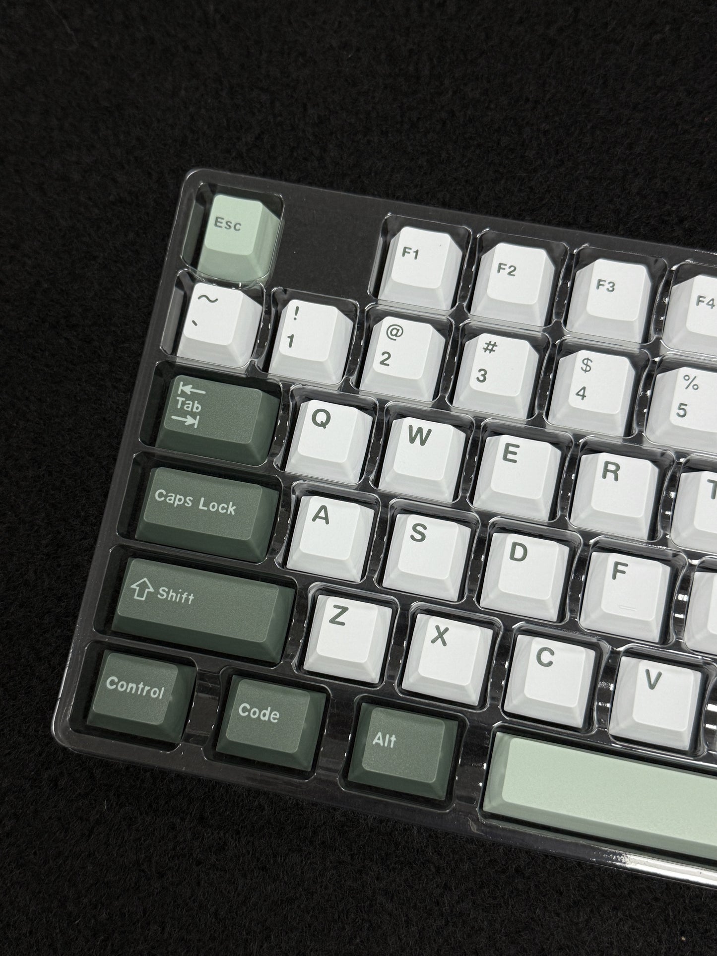 GMK Botanical XOXO Doubleshot PBT Keycaps Set