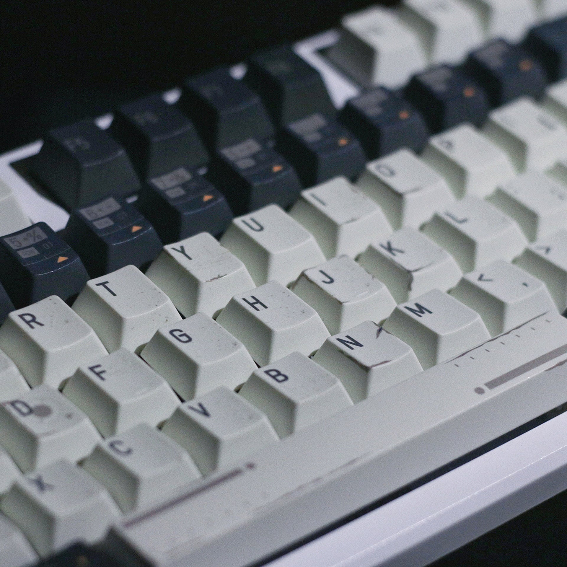 Interstellar Cherry Profile 1.7mm PBT 120+ Keys Keycaps Set Full